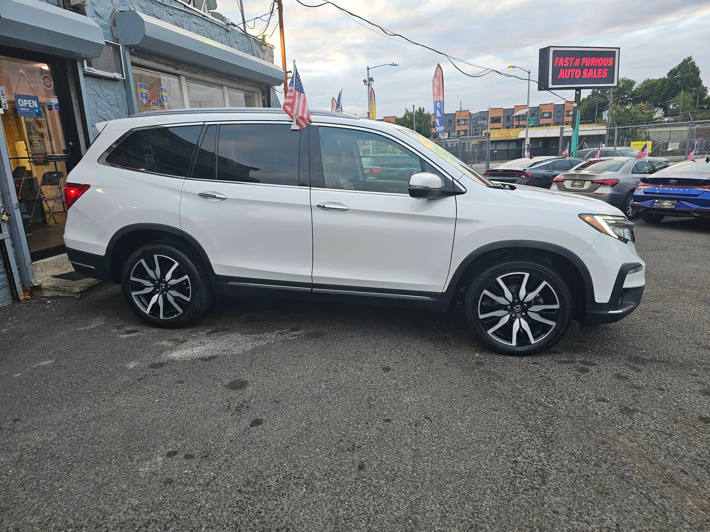 Used 2022 Honda Pilot Touring image 3
