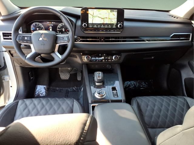 Used 2023 Mitsubishi Outlander SEL AWD/4WD image 13