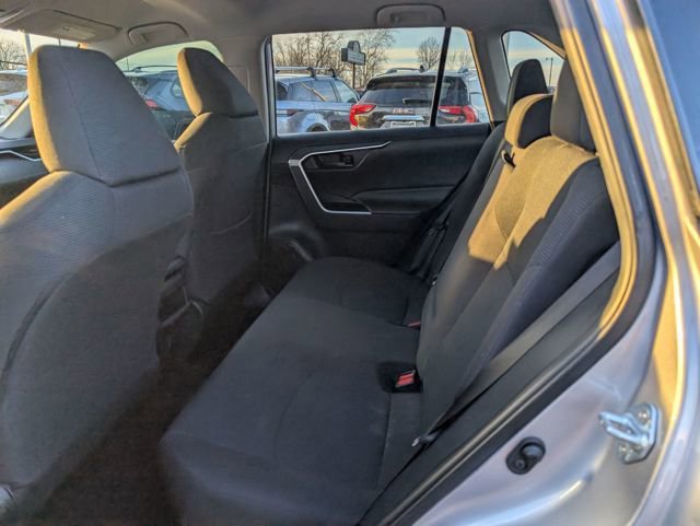 Used 2020 Toyota RAV4 LE image 9
