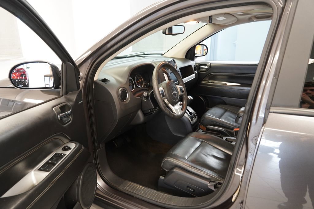 Used 2017 Jeep Compass High Altitude image 12