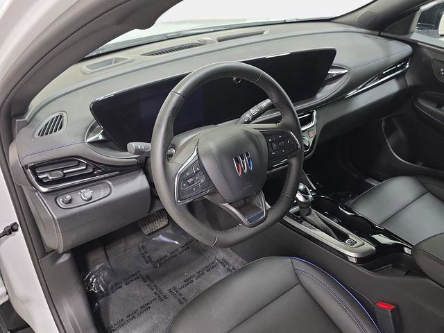 Used 2025 Buick Envista Sport Touring image 16