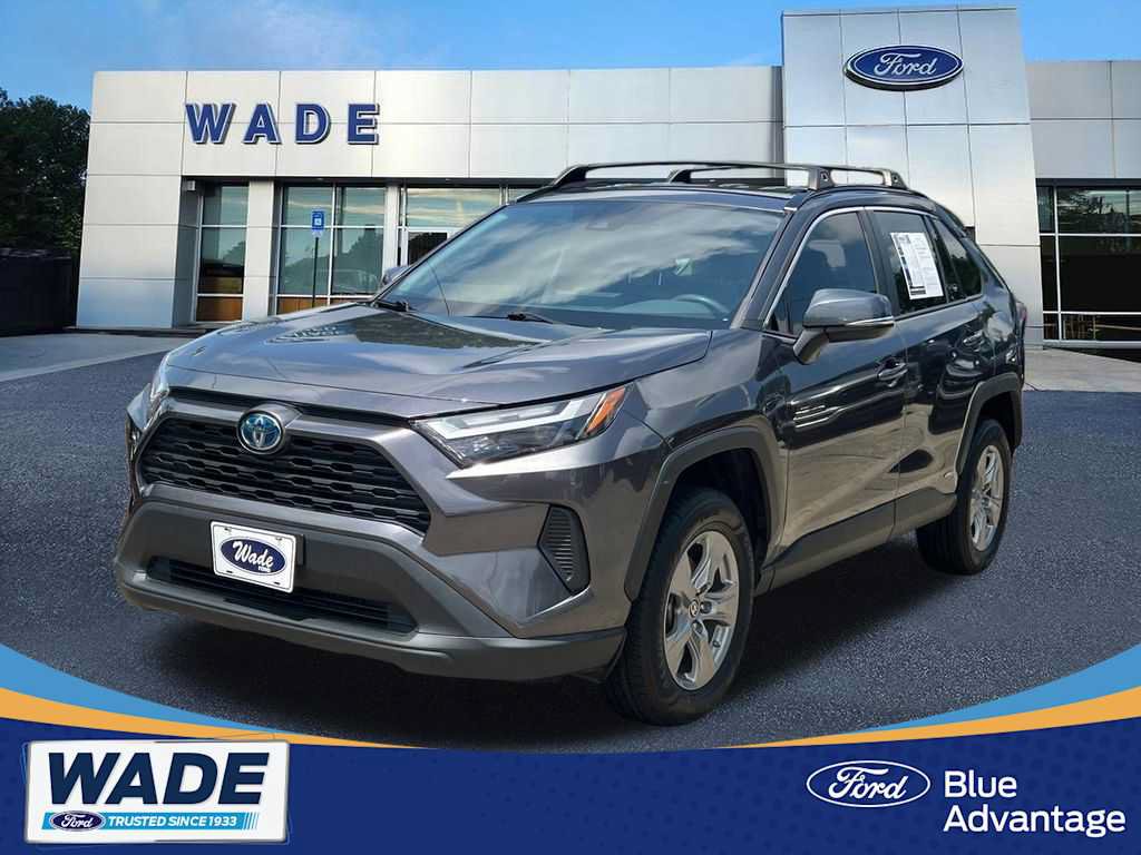 Used 2024 Toyota RAV4 LE AWD/4WD image 1