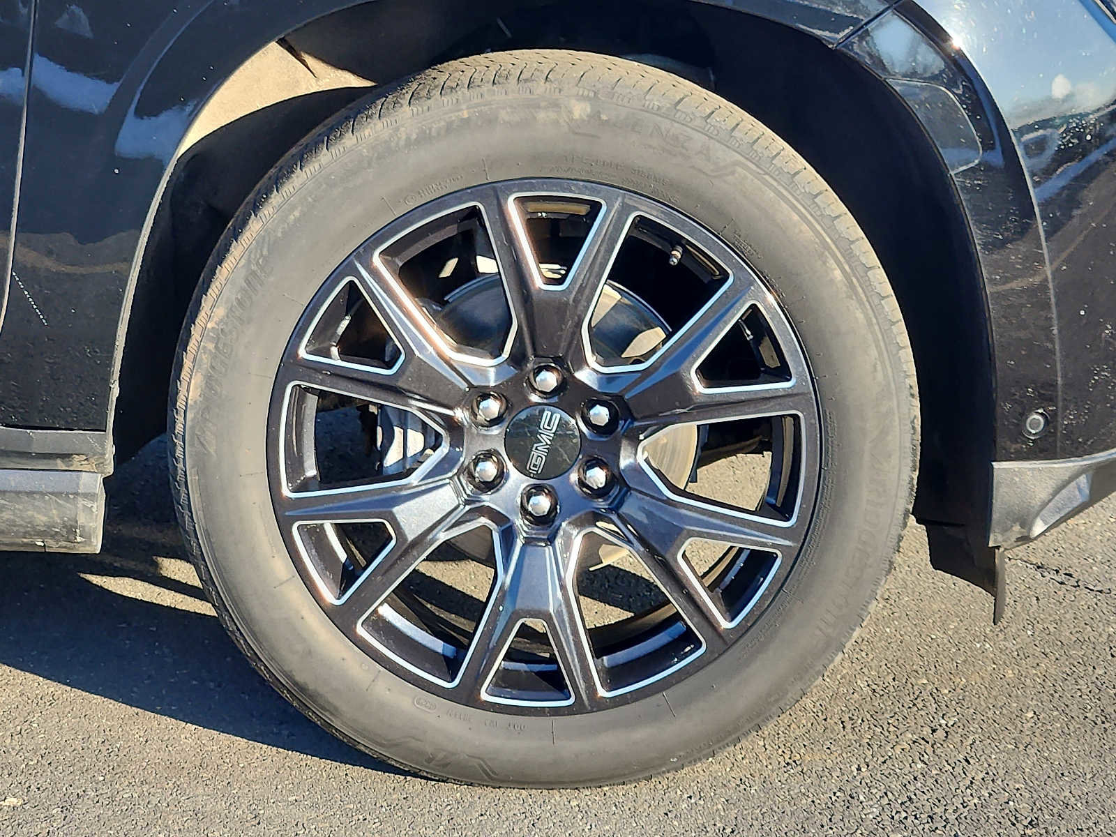 Used 2024 GMC Yukon XL Denali w/ Denali Reserve Package image 8