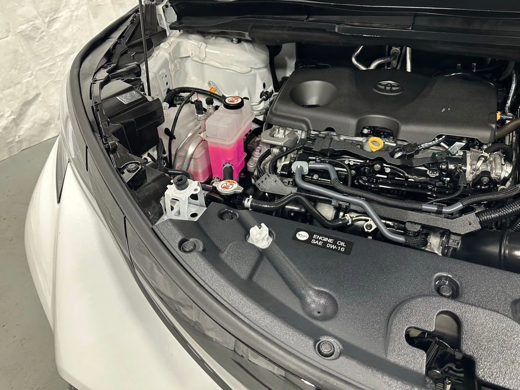 Used 2025 Toyota Sienna XSE image 71