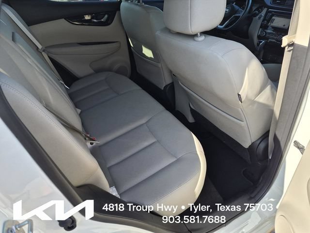 Used 2018 Nissan Rogue Sport SL w/ SL Premium Package FWD image 19