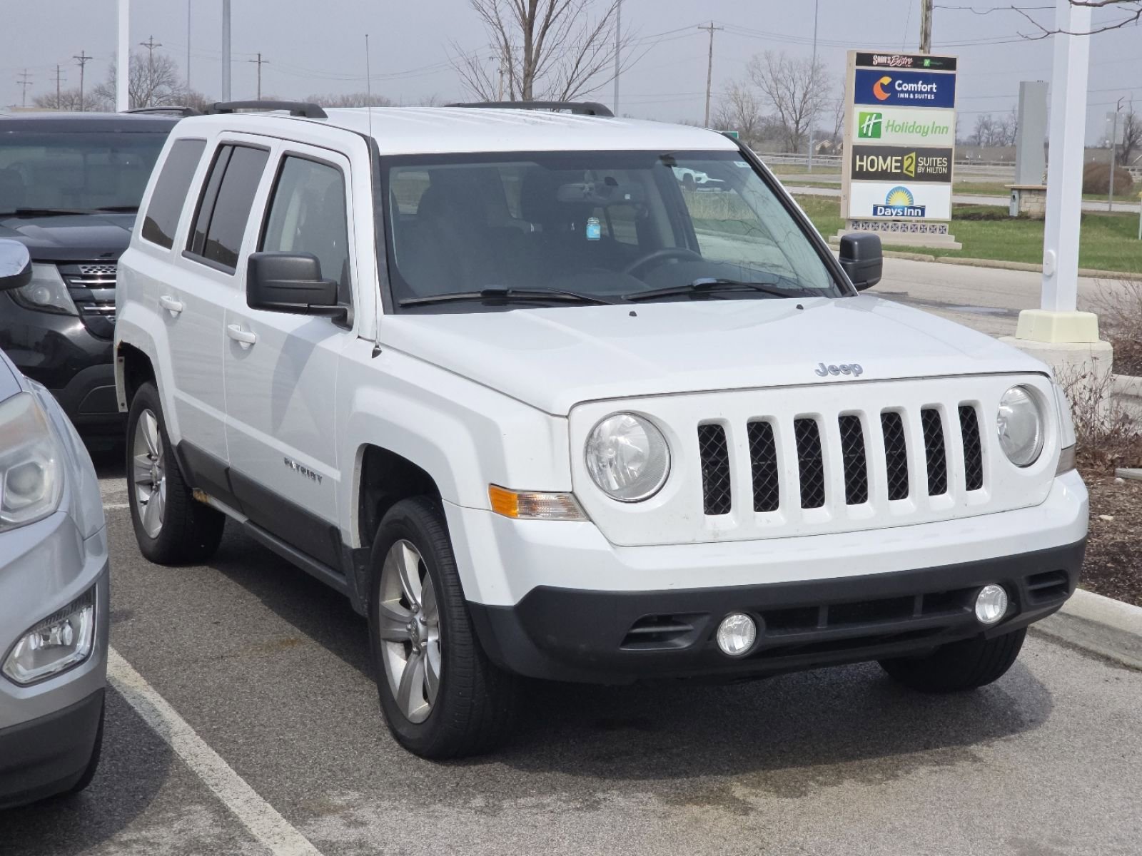Used 2013 Jeep Patriot Latitude image 2