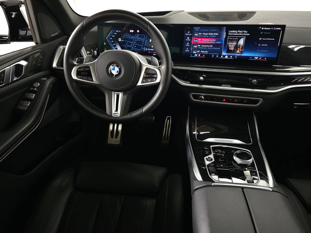 Used 2025 BMW X7 M60i AWD/4WD image 20