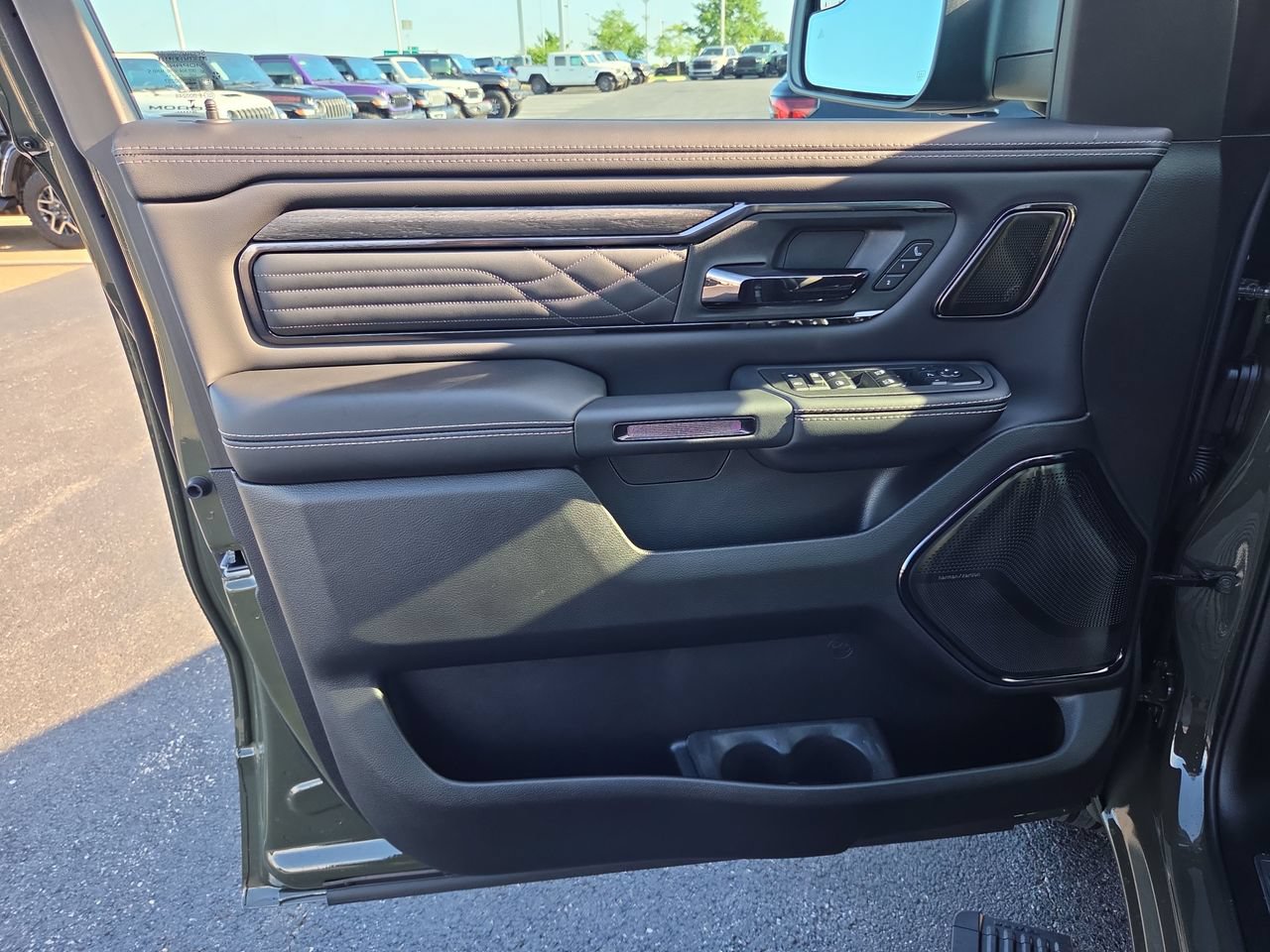 New 2027 RAM 1500 Limited AWD/4WD image 3