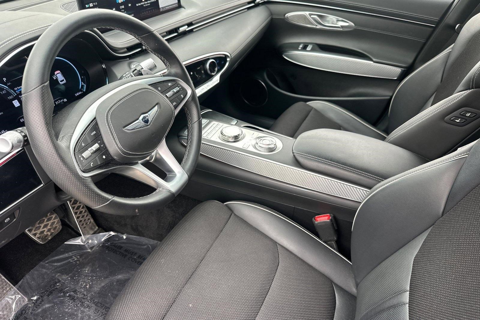 Used 2023 Genesis GV70 2.5T w/ Sport Prestige Package AWD/4WD image 4