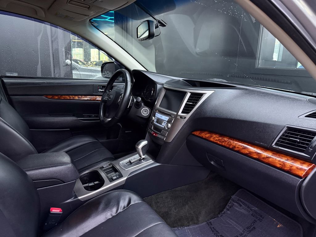 Used 2012 Subaru Outback 3.6R Limited image 27