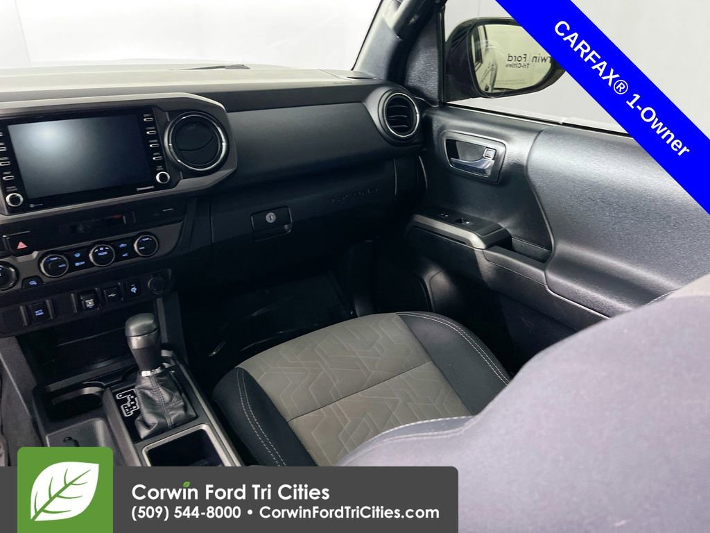 Used 2022 Toyota Tacoma TRD Off-Road image 24