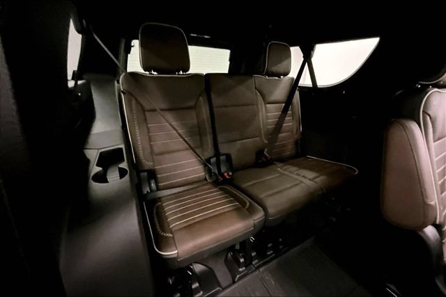 Used 2025 GMC Yukon XL Denali Ultimate w/ LPO, Floor Liner Package AWD/4WD image 33