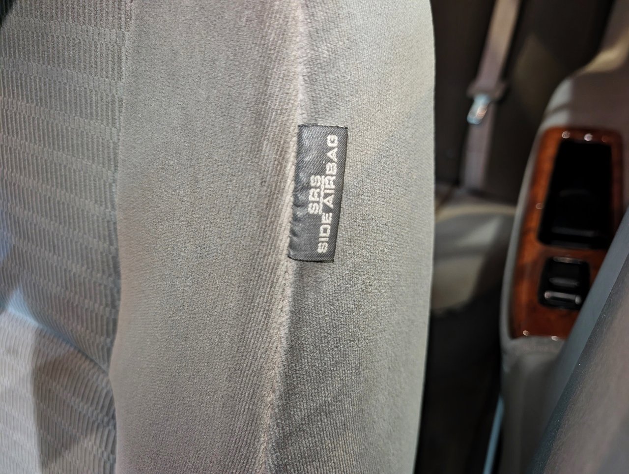 Used 2005 Toyota Camry XLE FWD image 39