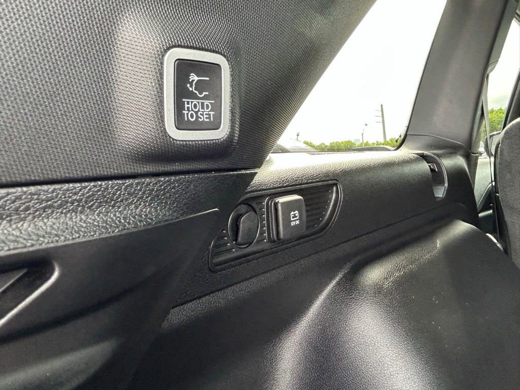 Used 2023 Jeep Grand Cherokee Altitude AWD/4WD image 44