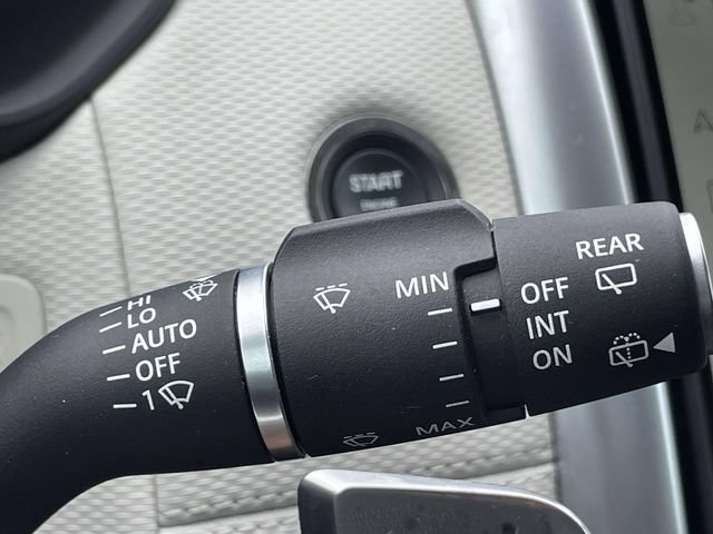 Used 2025 Land Rover Discovery Dynamic SE AWD/4WD image 30