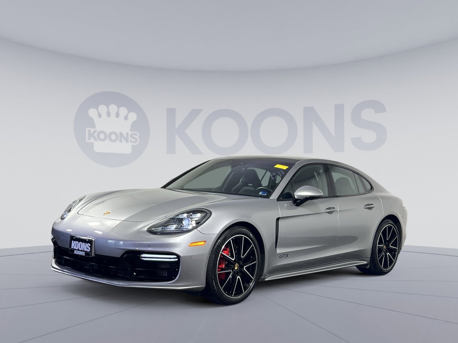 Used 2020 Porsche Panamera GTS image 4