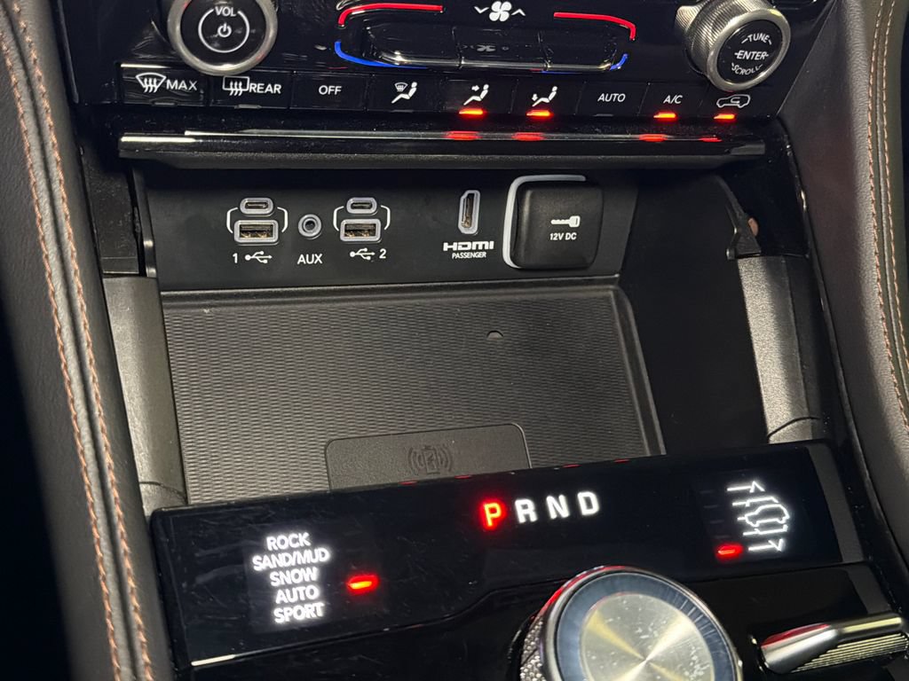Used 2022 Jeep Grand Cherokee Summit AWD/4WD image 31