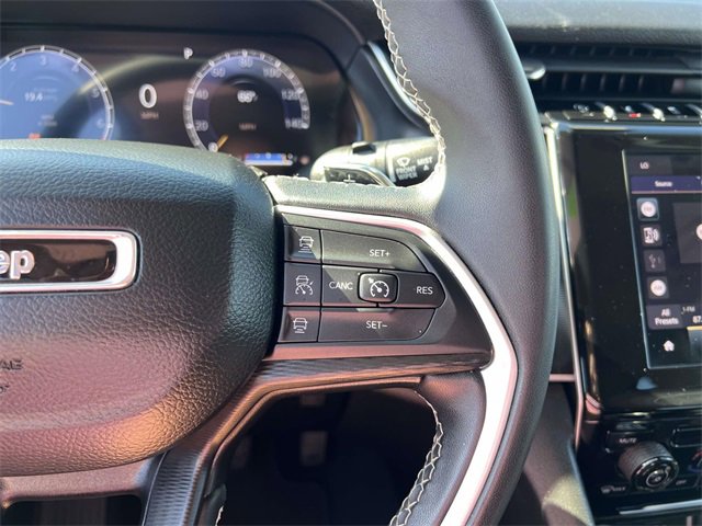 Used 2023 Jeep Grand Cherokee L Laredo image 18