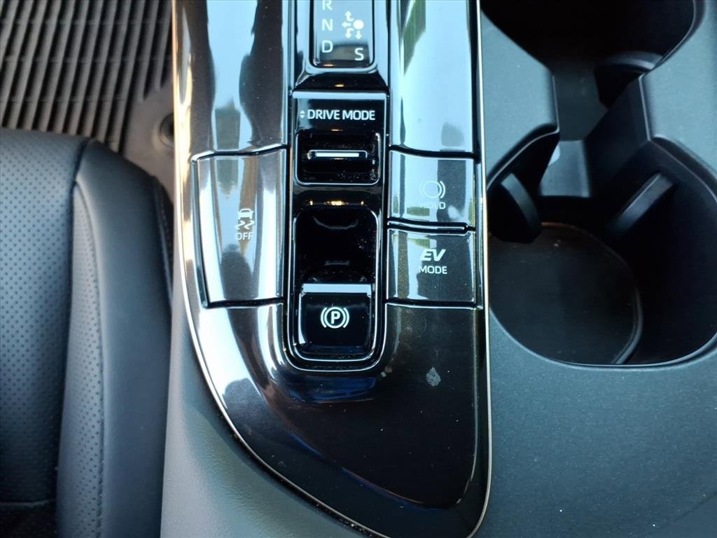 Used 2025 Toyota Crown Signia image 15