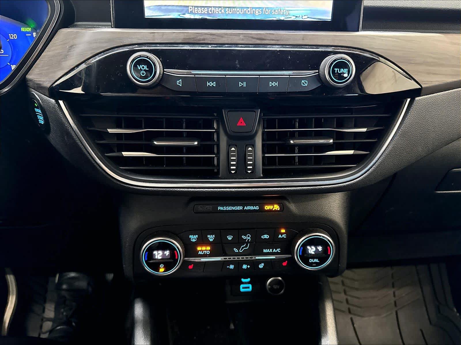 Used 2020 Ford Escape Titanium w/ Titanium Premium Package 2.0 AWD/4WD image 35