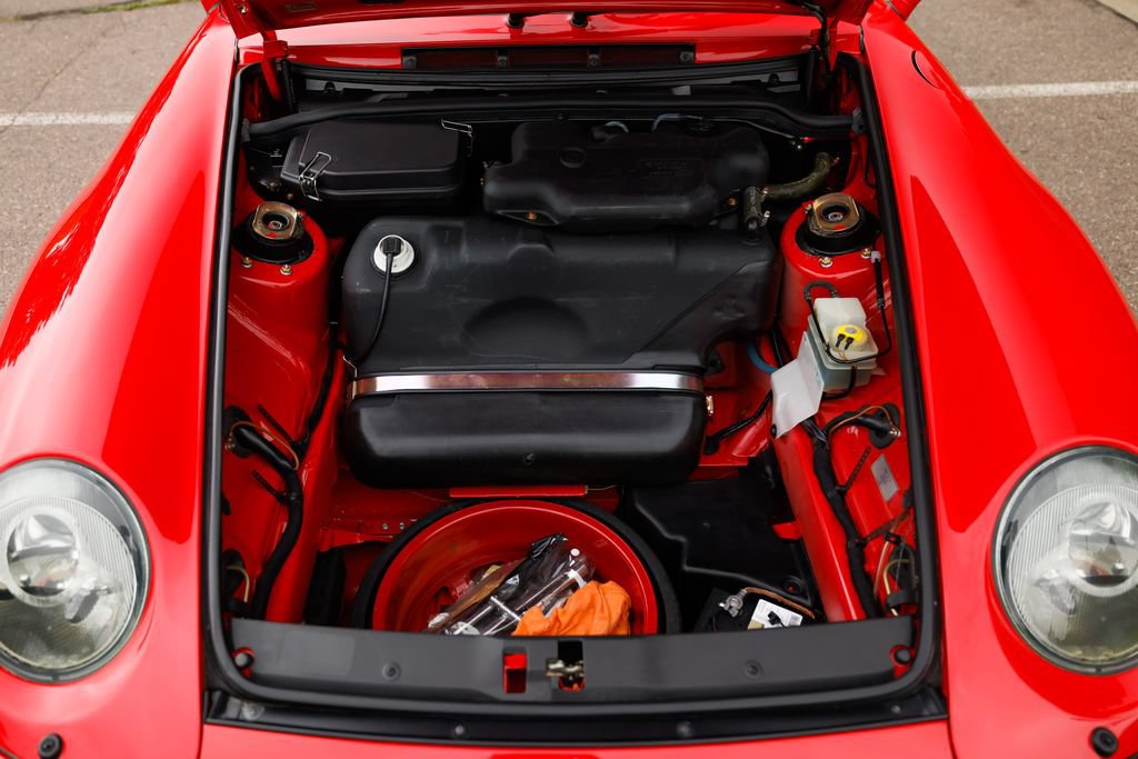Used 1995 Porsche 911 Carrera RWD image 9