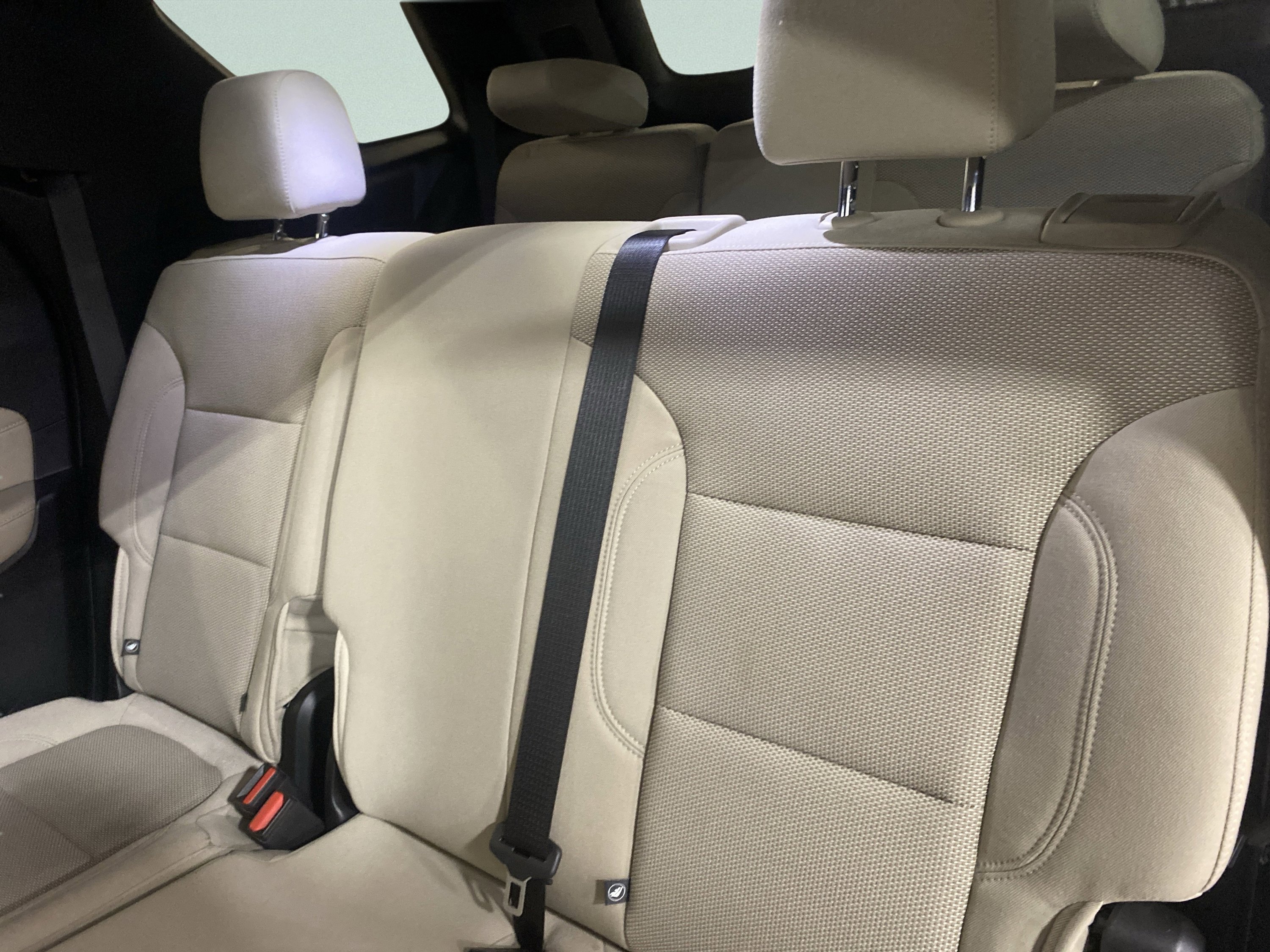 Used 2023 Chevrolet Traverse LS image 12