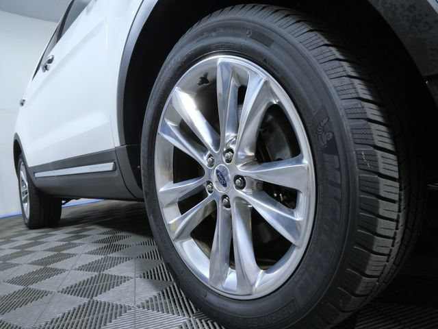 Certified 2018 Ford Explorer Limited w/ Equipment Group 301A AWD/4WD image 2