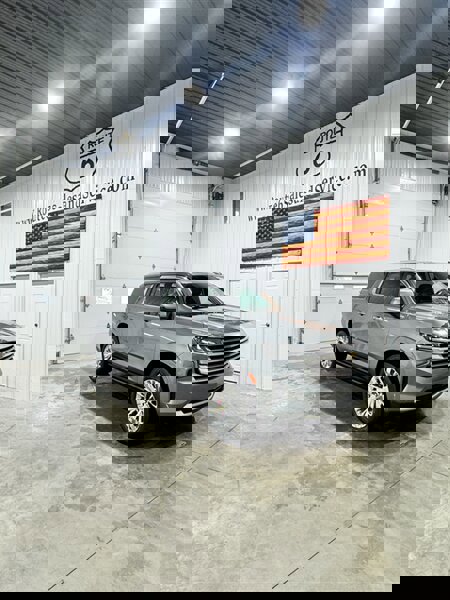 Used 2021 Chevrolet Suburban High Country w/ Premium Package image 1