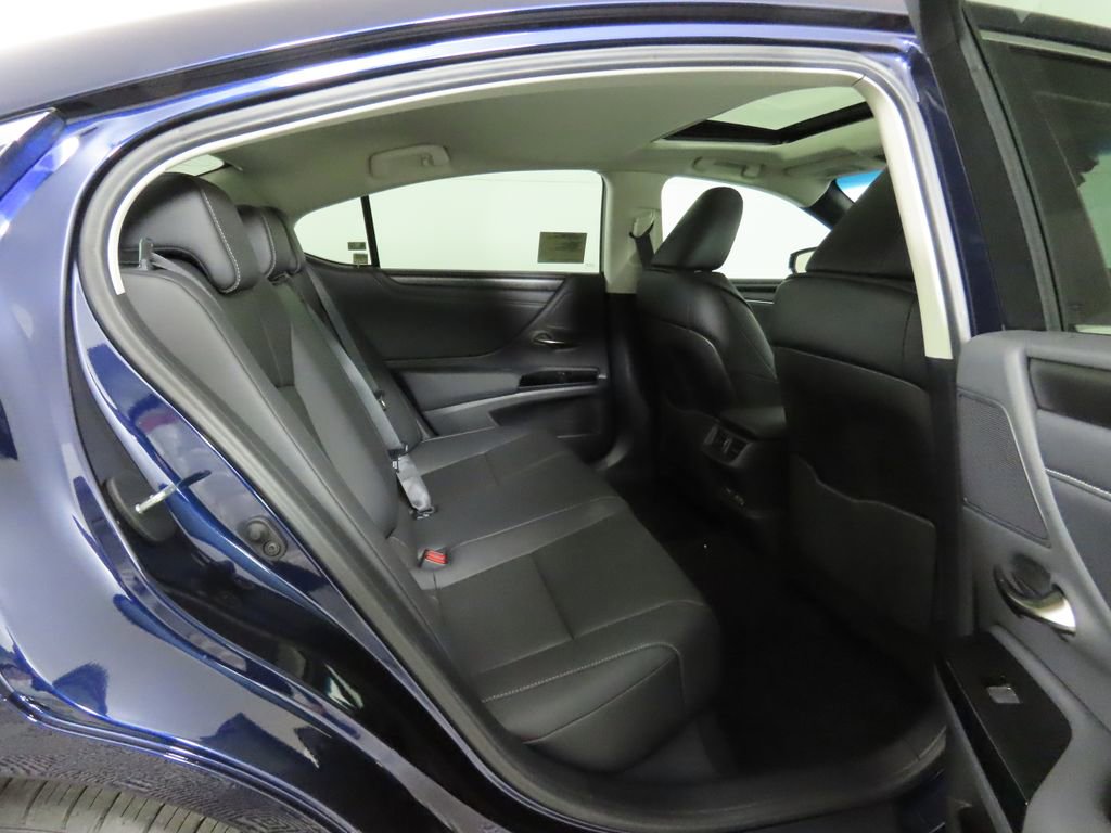 Certified 2025 Lexus ES 350 w/ Premium Package image 22