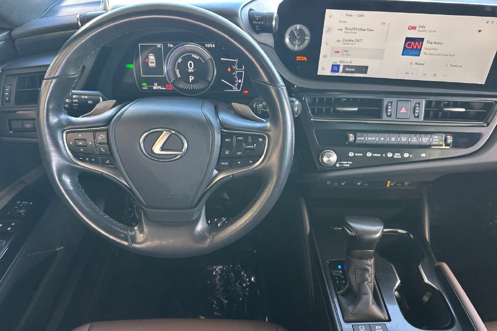 Used 2025 Lexus ES 300h w/ Premium Package FWD image 16