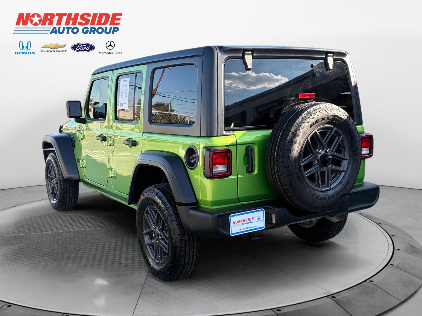 Used 2025 Jeep Wrangler Unlimited Sport AWD/4WD image 5