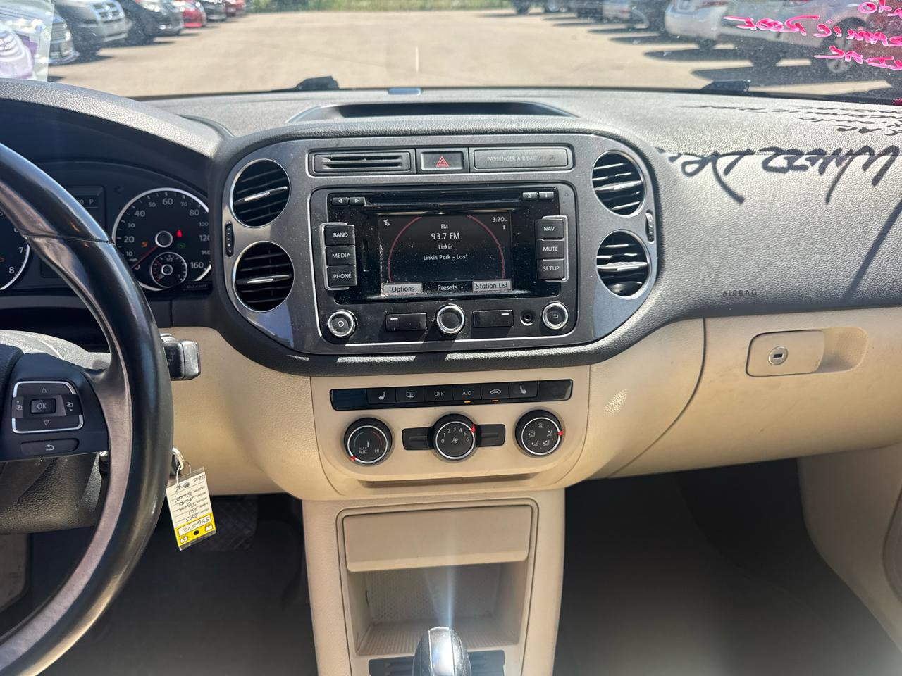 Used 2013 Volkswagen Tiguan SE AWD/4WD image 10