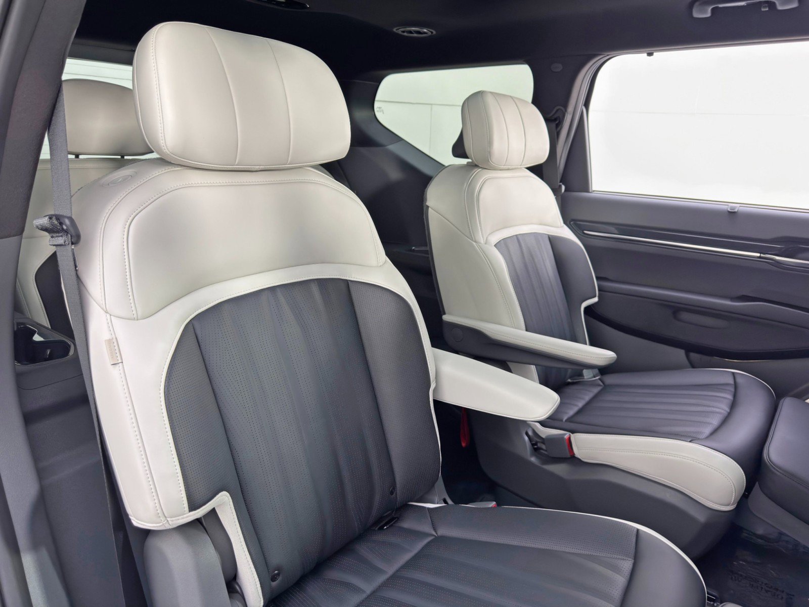 Used 2024 Kia EV9 GT-Line image 48