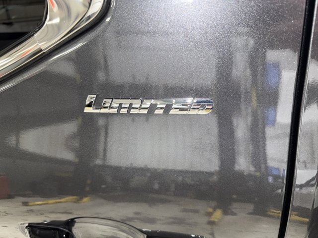 Used 2024 Toyota Tundra Limited AWD/4WD image 32