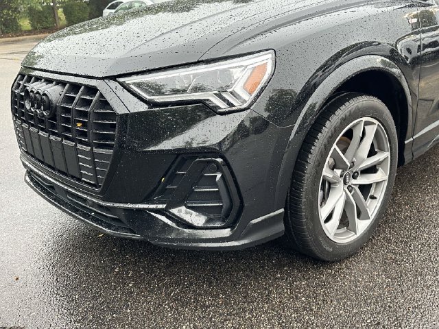 Used 2022 Audi Q3 2.0T Premium Plus w/ Premium Plus Package AWD/4WD image 8