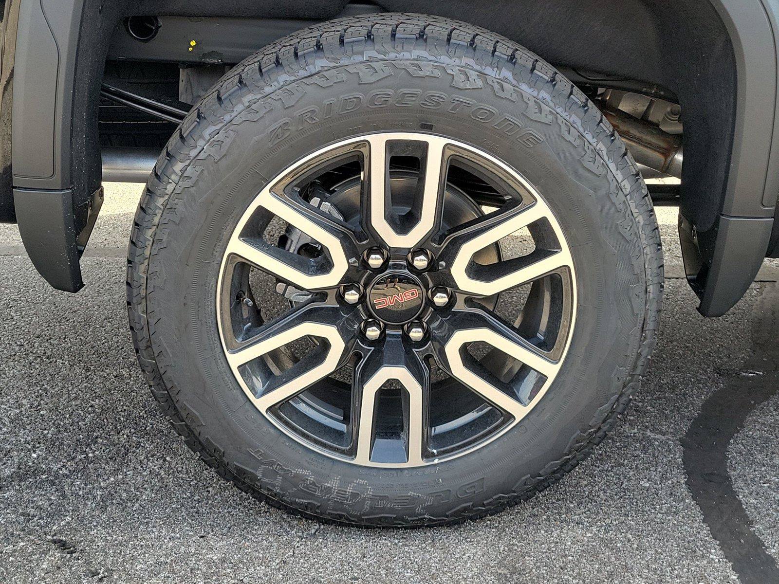 New 2026 GMC Sierra 1500 AT4 w/ AT4 Premium Package AWD/4WD image 5