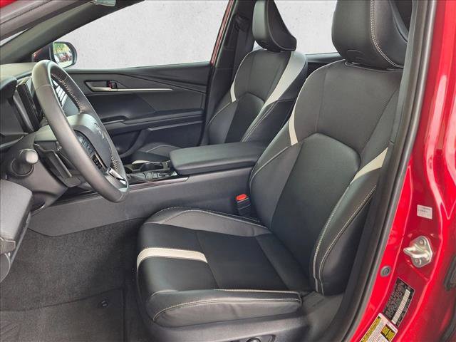 Used 2025 Toyota Camry SE w/ Convenience Package FWD image 15