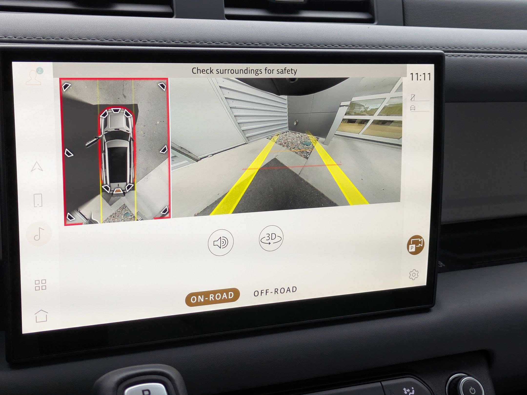 Used 2025 Land Rover Defender 130 S image 22