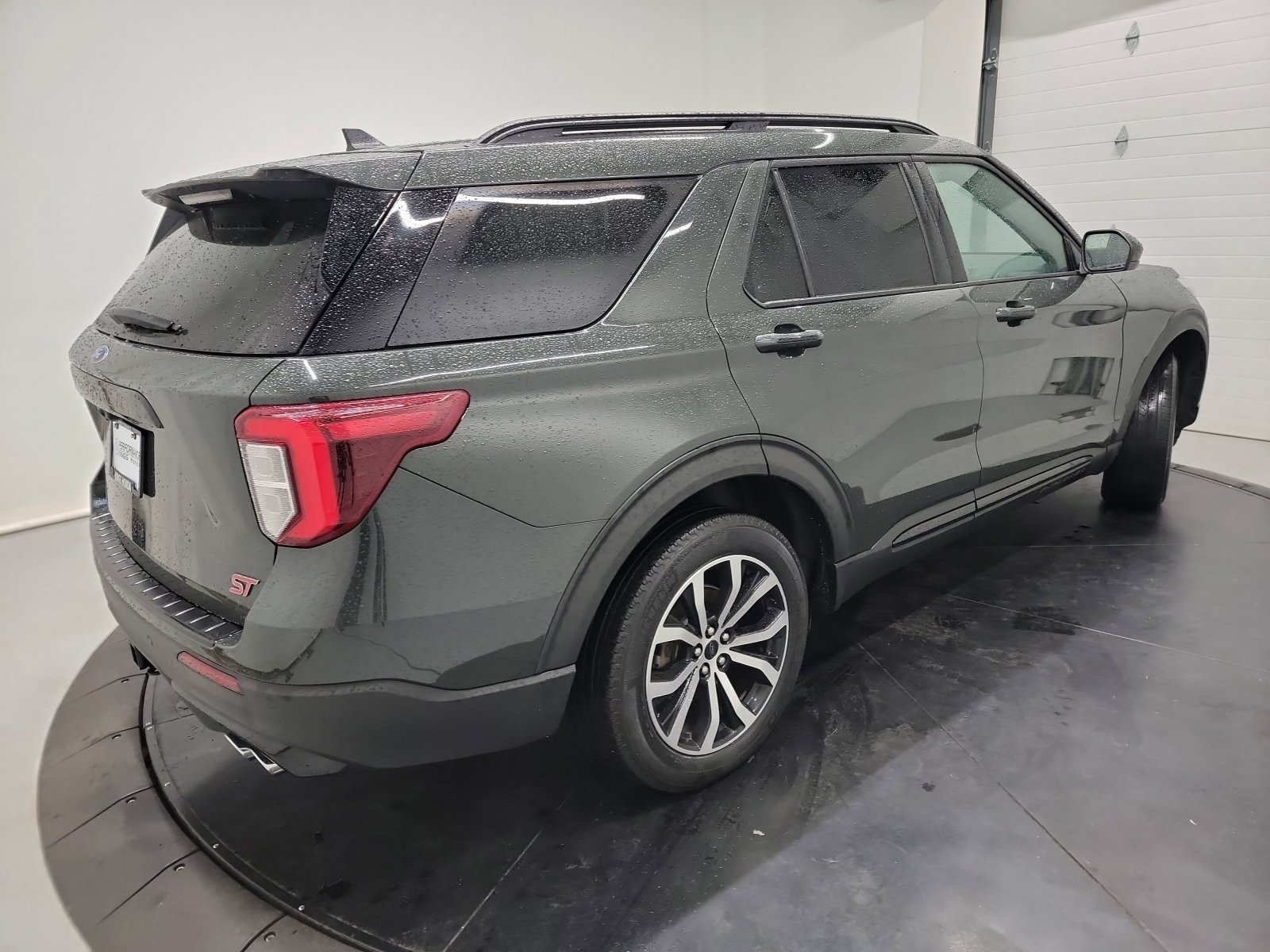 Used 2022 Ford Explorer ST image 9