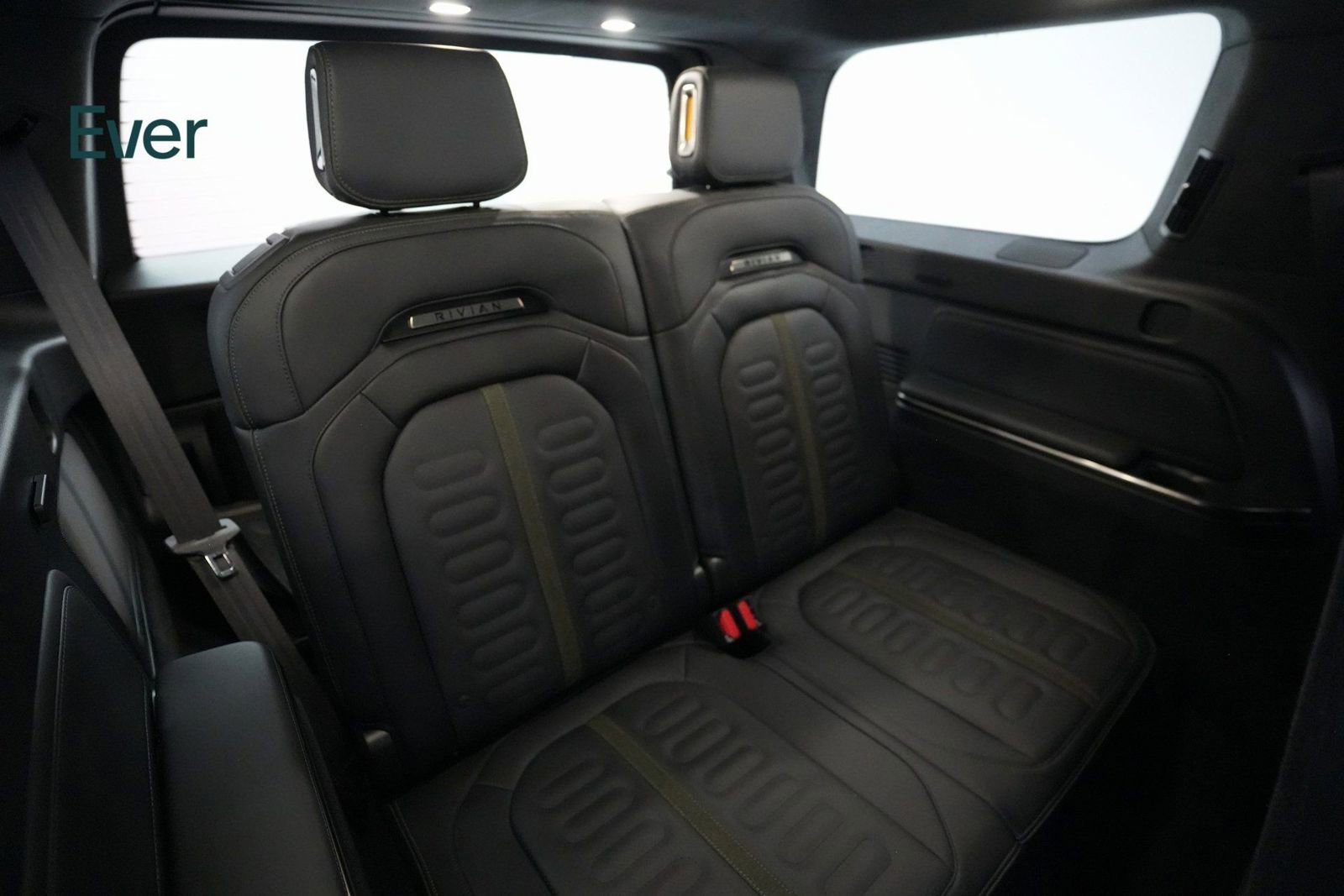 Used 2024 Rivian R1S Adventure image 22