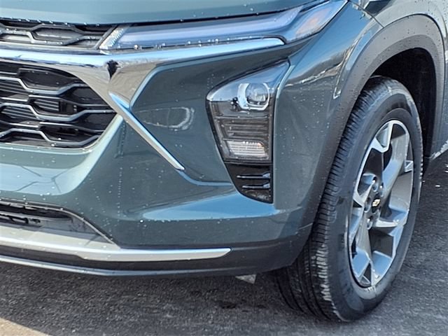 New 2026 Chevrolet Trax LT FWD image 18