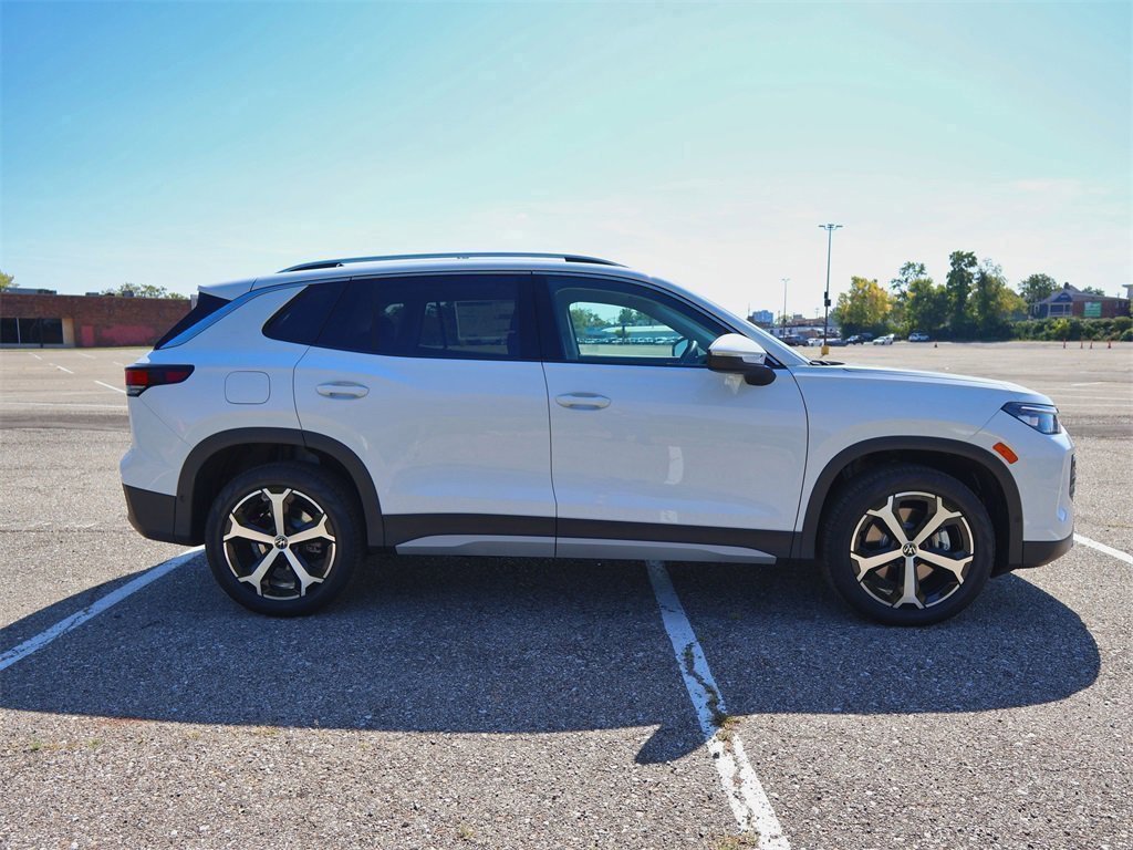 New 2025 Volkswagen Tiguan SE image 6