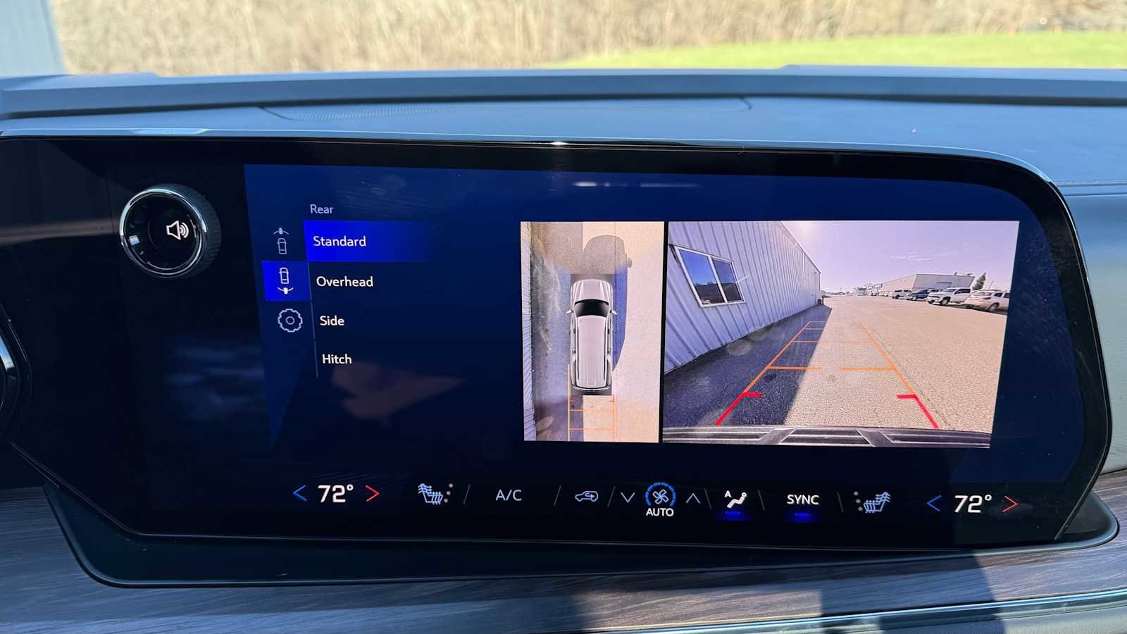 Used 2025 Chevrolet Suburban LT w/ Comfort Package image 22