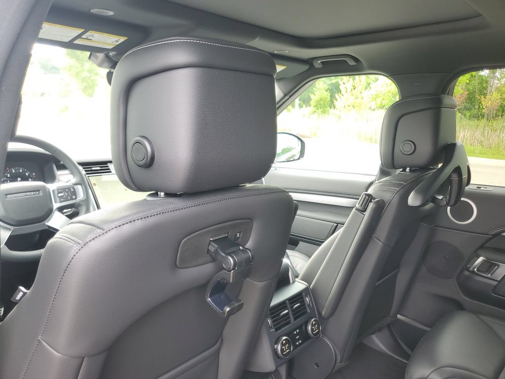 New 2026 Land Rover Discovery Dynamic SE AWD/4WD image 27