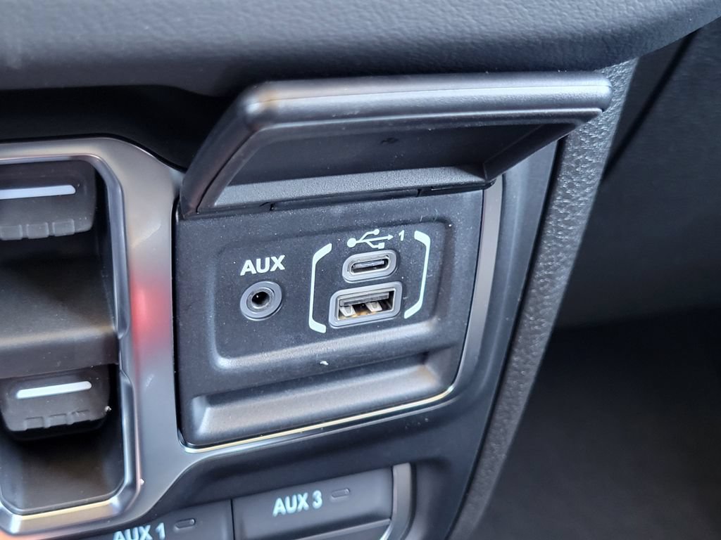 New 2026 Jeep Gladiator Mojave AWD/4WD image 14