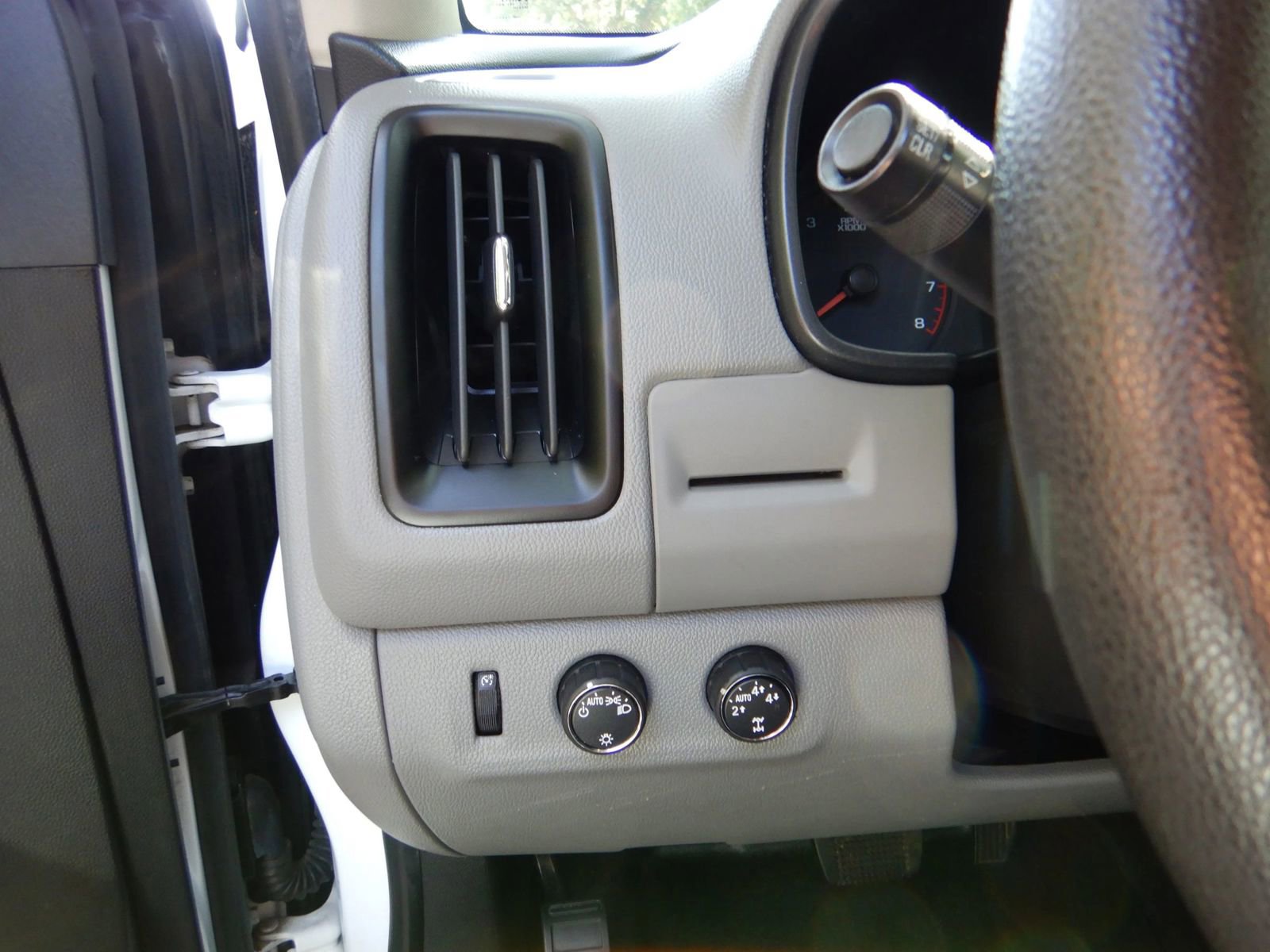 Used 2015 GMC Canyon 4x4 Extended Cab w/ Convenience Package image 13