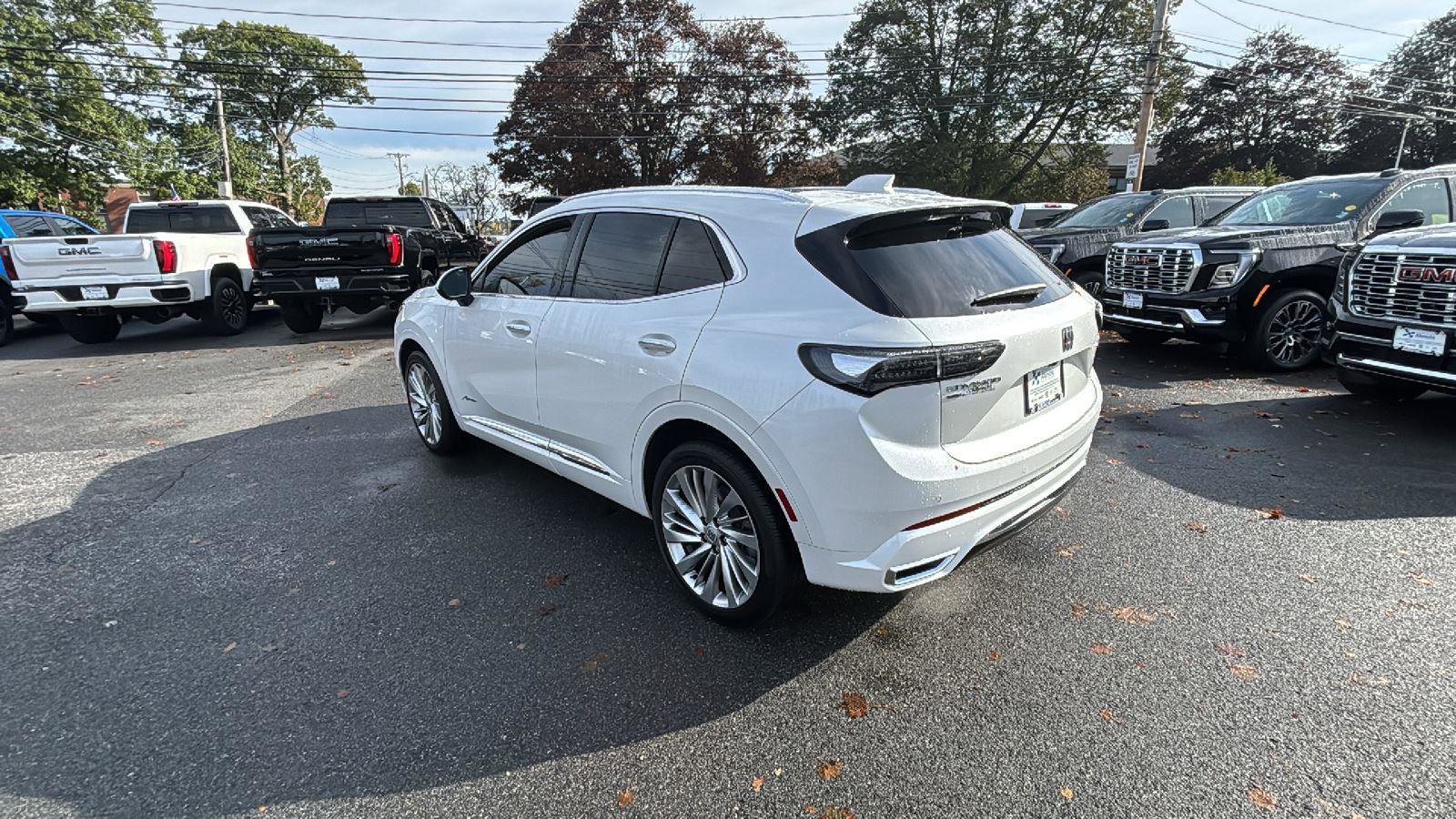 Certified 2025 Buick Envision Avenir image 5