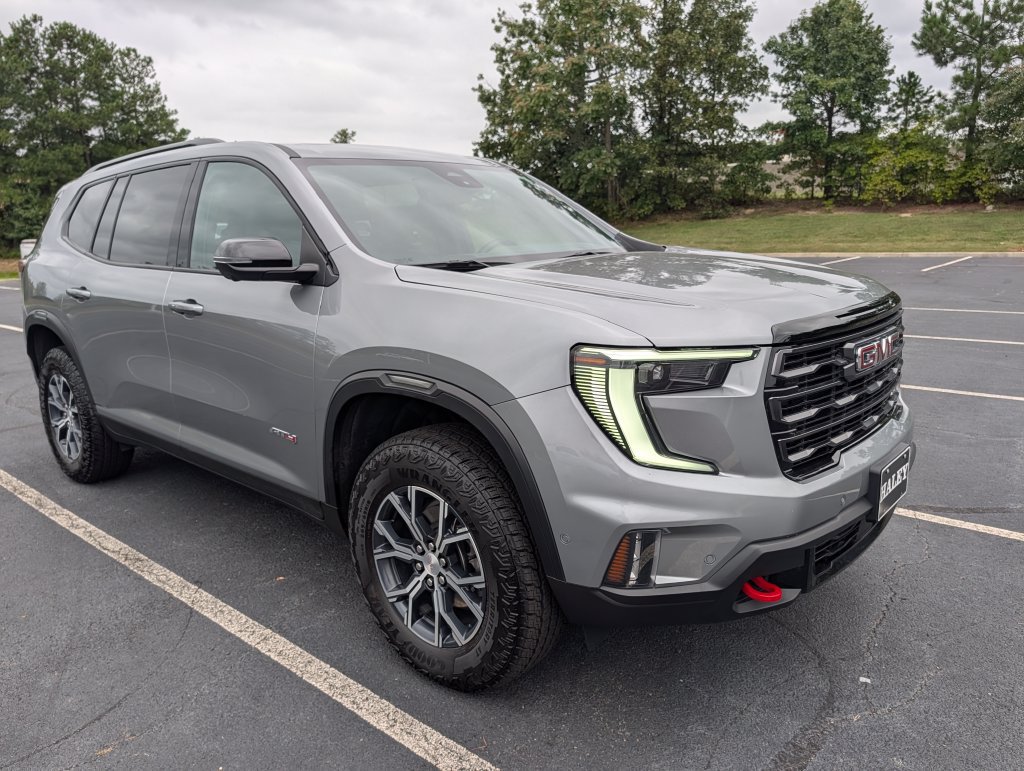 Used 2025 GMC Acadia AT4 w/ Super Cruise Package