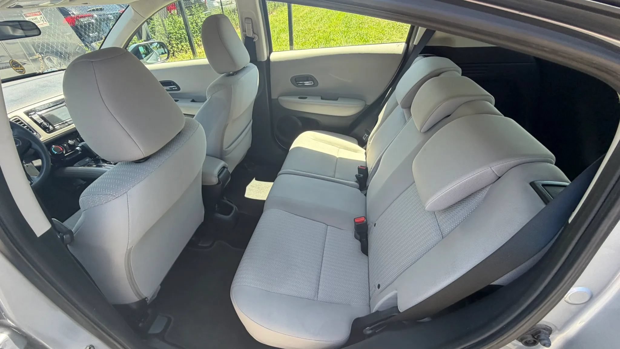 Used 2018 Honda HR-V LX image 19