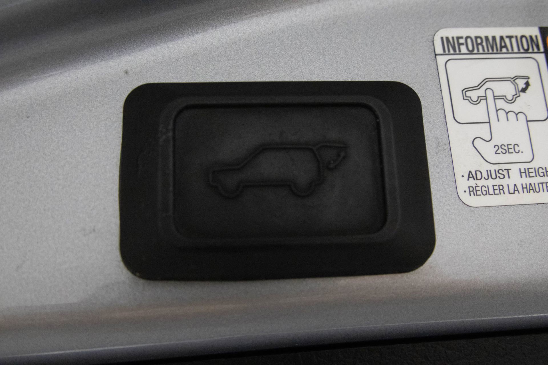 Used 2018 Toyota RAV4 Limited w/ All Weather Liner Package image 37